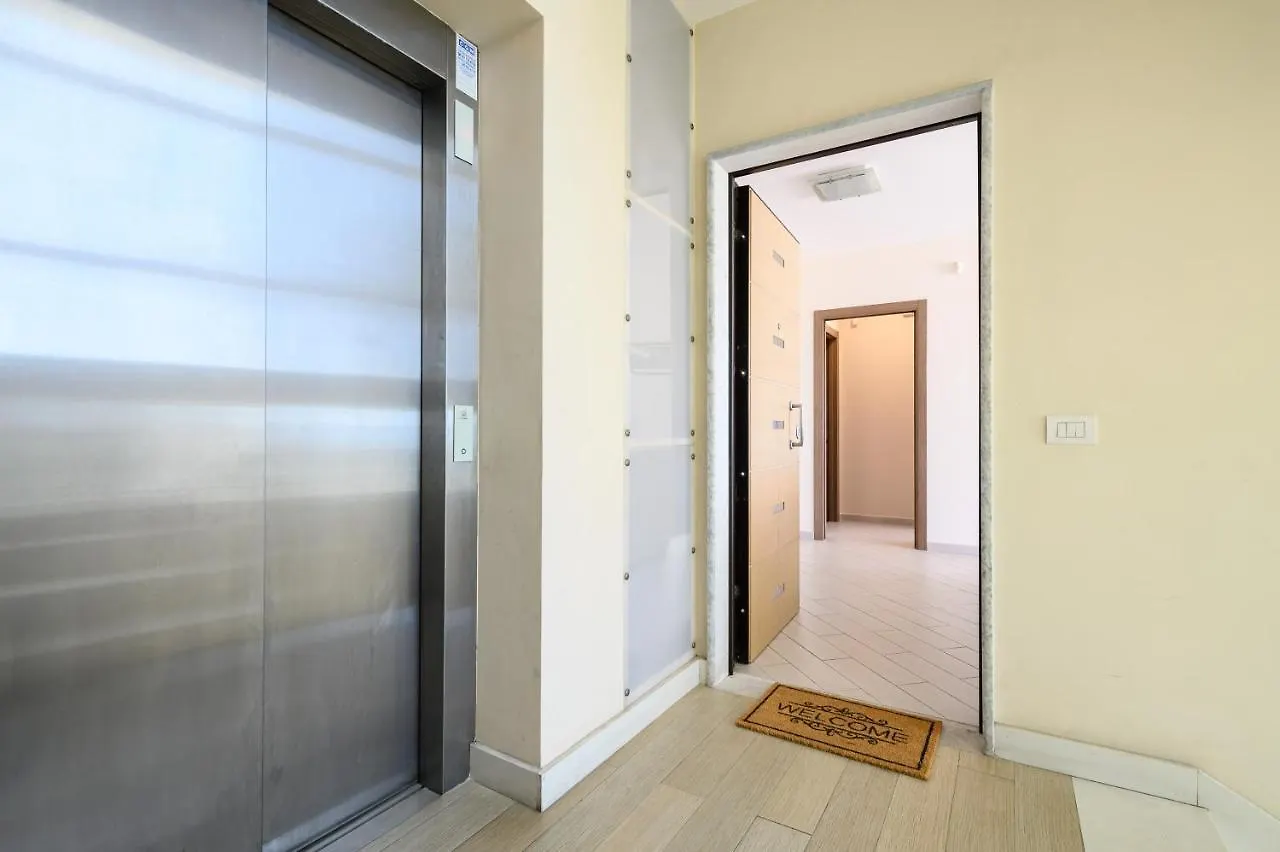 Viale Dei Colli Aminei 10 Apartment Naples 0*,